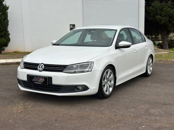 VOLKSWAGEN JETTA 2.0 COMFORTLINE FLEX 4P MANUAL VOLKSWAGEN JETTA 2.0 COMFORTLINE FLEX 4P MANUAL